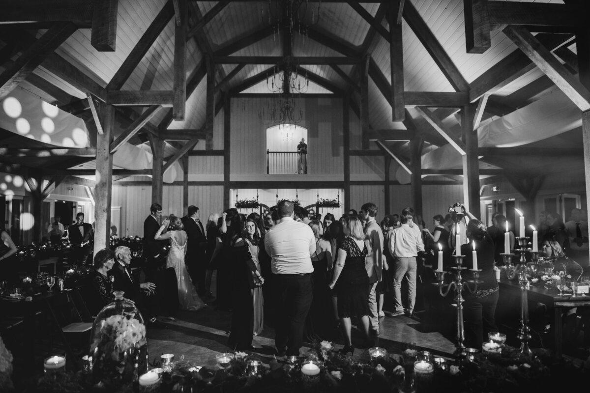 Evening reception in the Heyward Manor barn